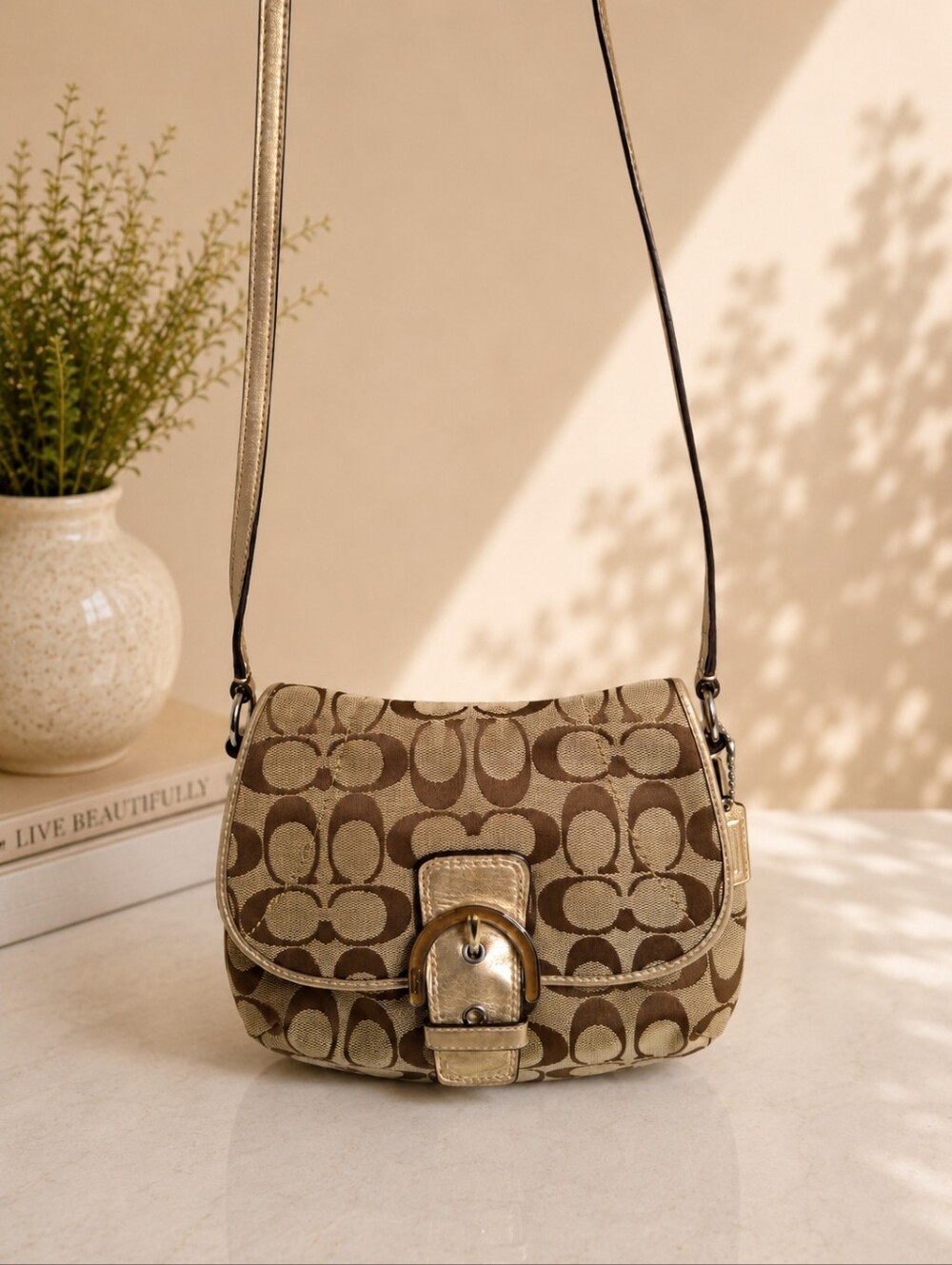 Coach Hamptons Signature Buckle Flap Gold Shoulder Bag Y2K